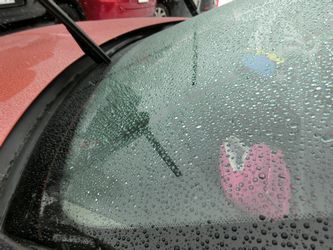 車の窓ガラスを超見易くする窓ガラスコート保護膜効果